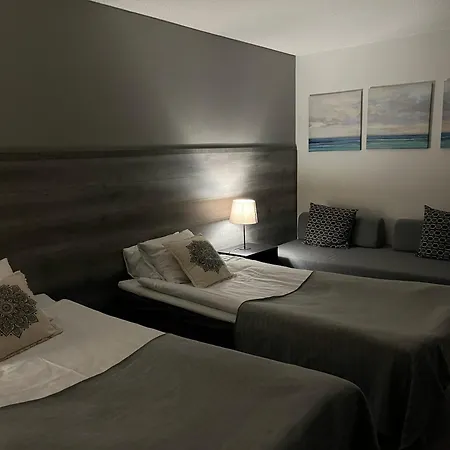 Yöpuu Hotelli 3*