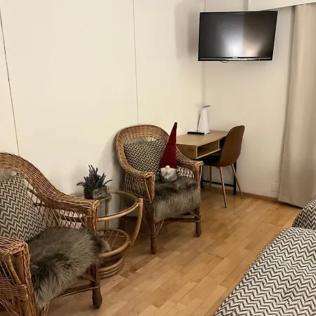 Yöpuu Hotelli 3*